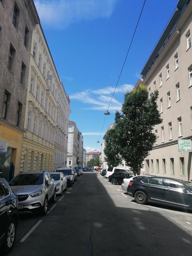 City Apartment Mit Direktzugang 维也纳 外观 照片